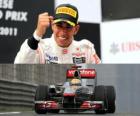 Λιούις Χάμιλτον πανηγυρίζει τη νίκη του στο Grand Prix της Κίνας (2011)